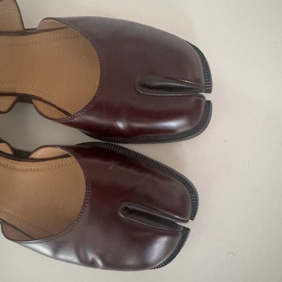 Maison Margiela Tabi Mary Jane Sandals – Burgundy Leather / Iconic Tabi Toe - Picture 6 of 7